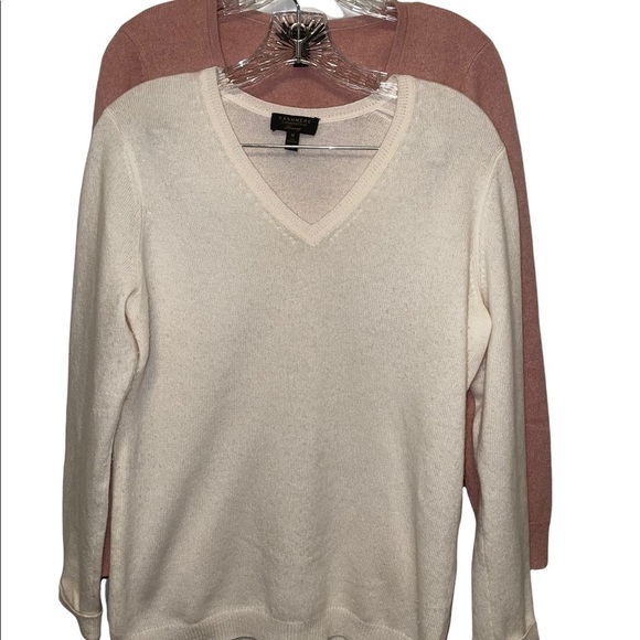 Cashmere Luxury 2 Women Sweaters Size M - Picture 1 of 9